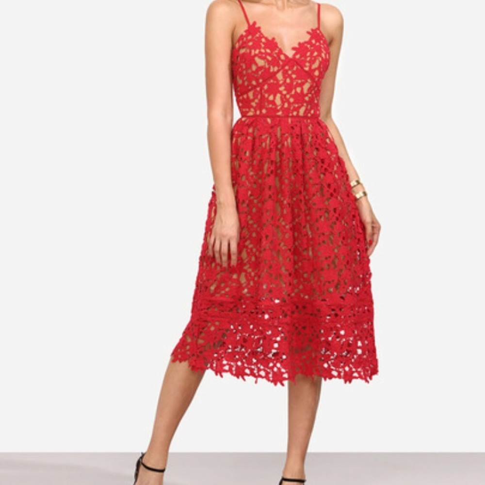 🚨SOLD!!!!!!!🚨Red Flare Cami Lace Dress